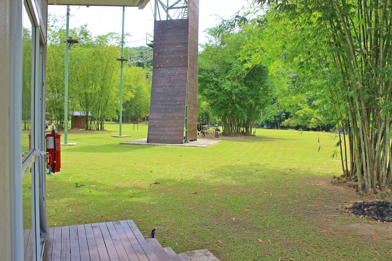 Kiulu Riverside Chalet Tamparuli Zewnętrze zdjęcie